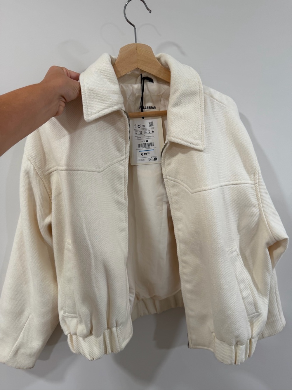 Pull&Bear Cream Cropped Bomber Jacket